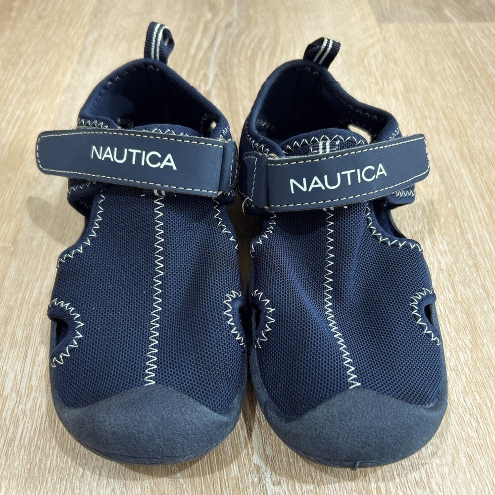 Boy’s Nautica Kettle Gulf Water Shoe Navy Blue Size 10